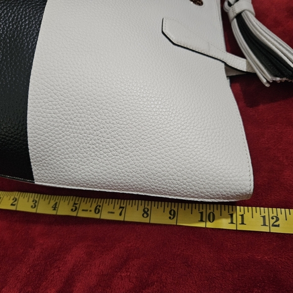 Tory Burch Perry Two-Tone Black and White Large Leather Tote with Tassel - Picture 12 of 16
